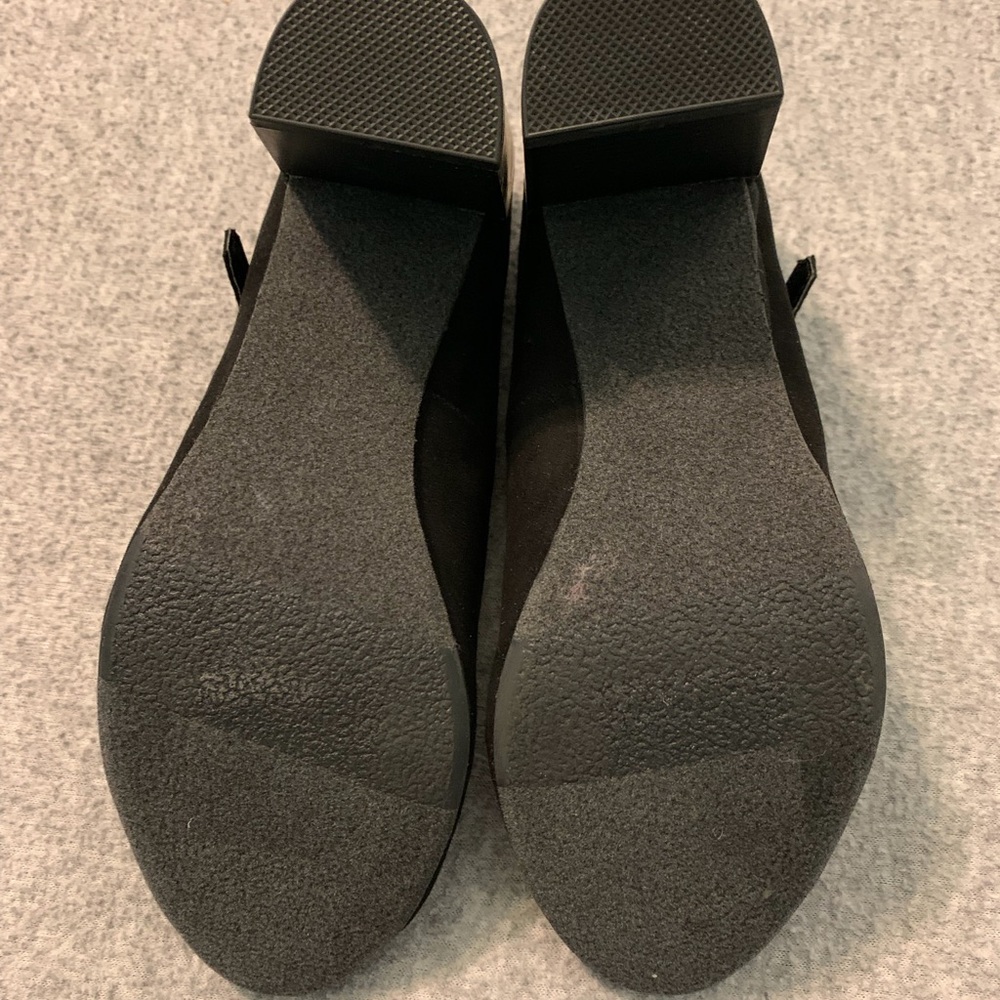 Black Maryjane Heels - Picture 3 of 7